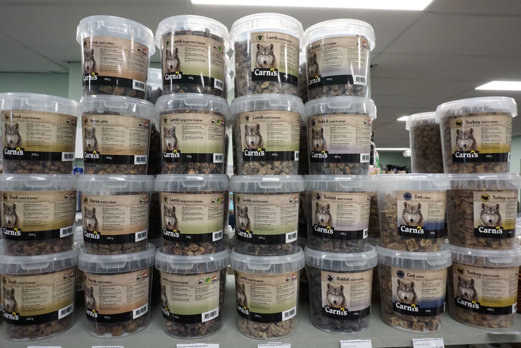 Emmers met natuurlijke beloningssnoepjes in de winkel